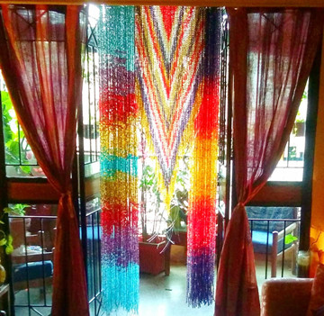 How to find a reliable manufacturer of beaded curtains in China